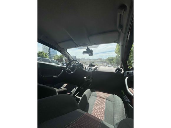 Sahibinden Ford Fiesta 1.4 Titanium 2011 Model