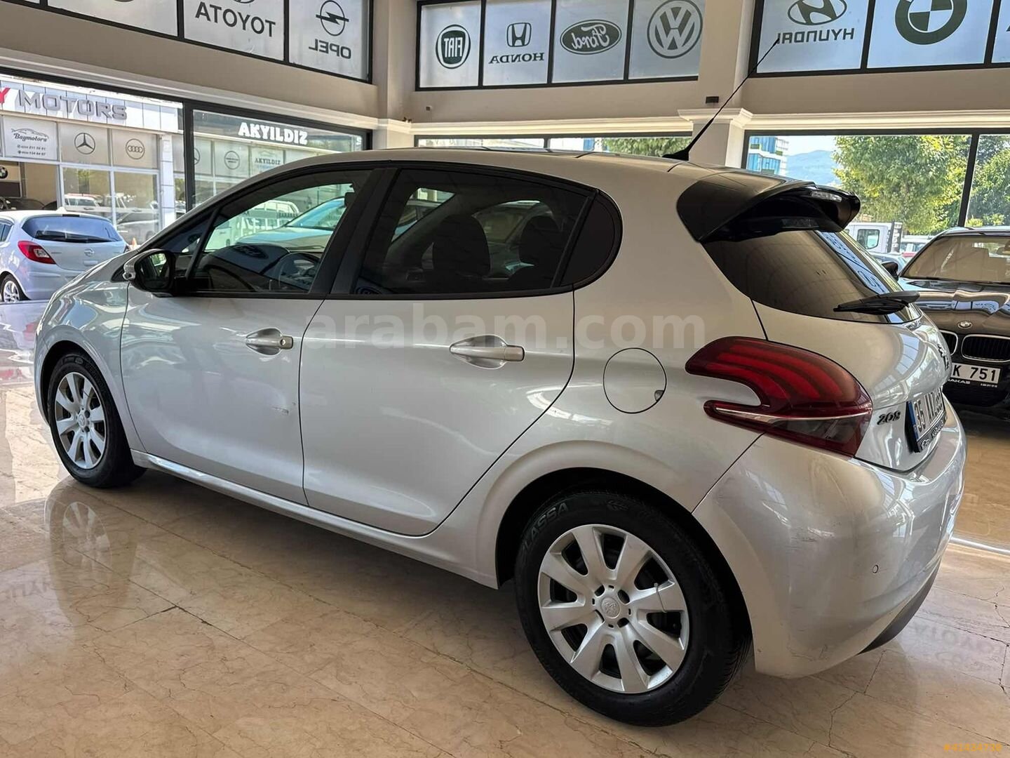 Galeriden Peugeot 208 1.2 PureTech Allure 2017 Model Bursa 89.000 km Gri 4