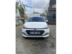 Sahibinden Hyundai i20 1.4 CRDi Jump 2015 Model  215.000 km Beyaz