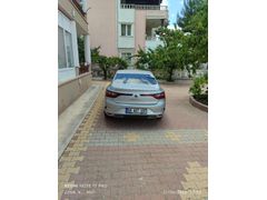 MEMURDAN BİNİCİDEN 2023  MEGANE İCON KAZASIZ TRAMERSİZ ORJİNAL GARANTİSİ DEVAM EDİYOR