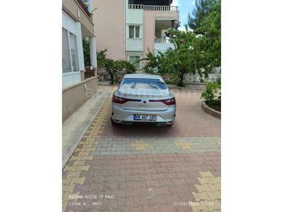MEMURDAN BİNİCİDEN 2023  MEGANE İCON KAZASIZ TRAMERSİZ ORJİNAL GARANTİSİ DEVAM EDİYOR