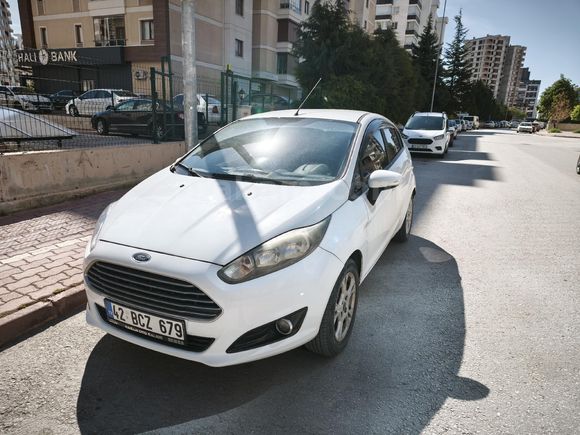 Sahibinden Ford Fiesta 1.25 Trend X 2017 Model  192.000 km Beyaz