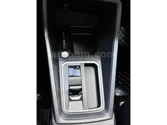  Volkswagen Caddy 2.0 TDI Style 2021 CAM TAVAN 