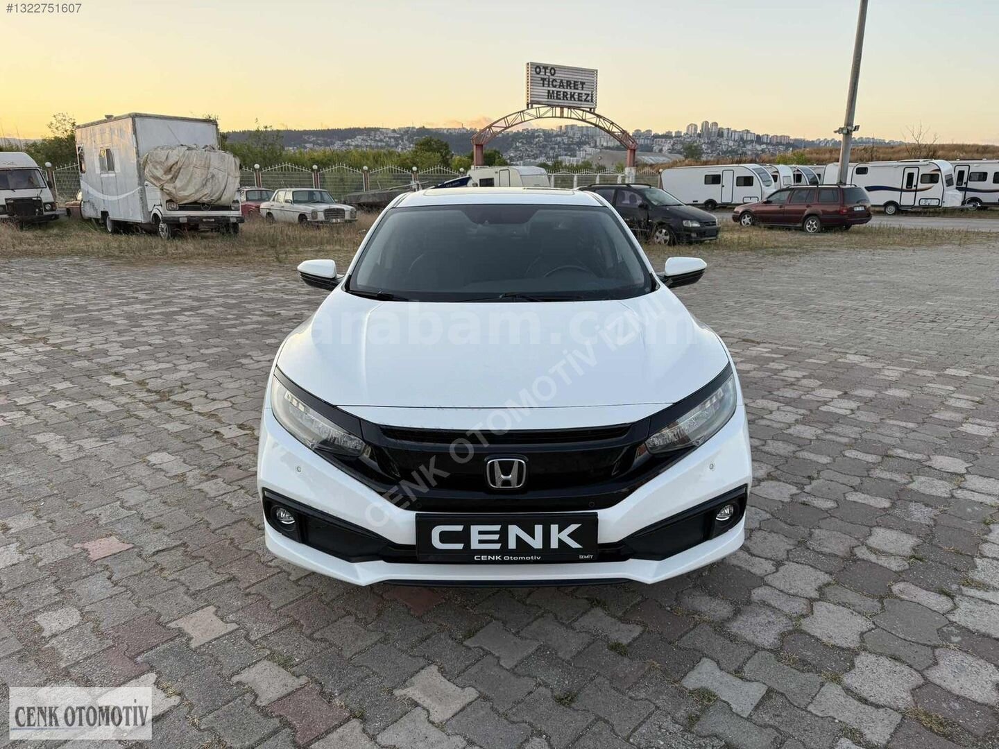 Galeriden Honda Civic 1.6i VTEC Eco Executive 2020 Model Kocaeli 95.000 km Beyaz 2