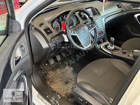 SEZAİ AUTO'DAN 2010 OPEL INSİGNİA 1.6T & LPG COSMO