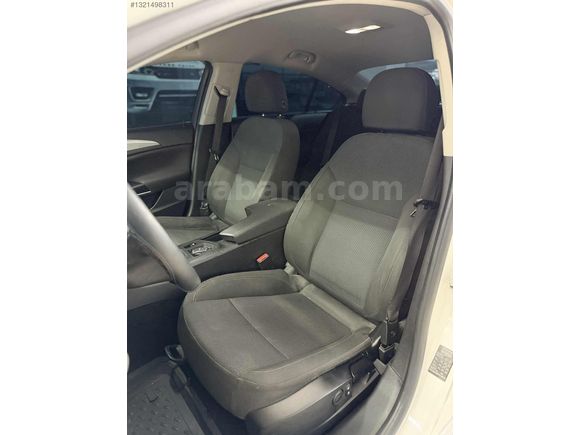 ATAŞ AUTO 2013 14 INSIGNIA 1.6 T EDİTİON ELEGANCE HATASIZ 190 KM