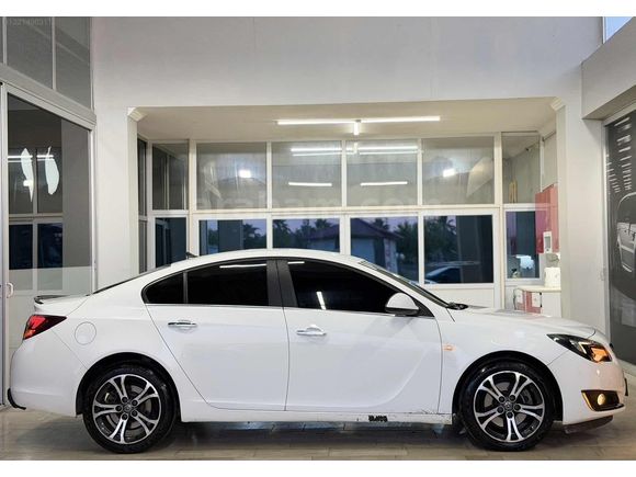 ATAŞ AUTO 2013 14 INSIGNIA 1.6 T EDİTİON ELEGANCE HATASIZ 190 KM