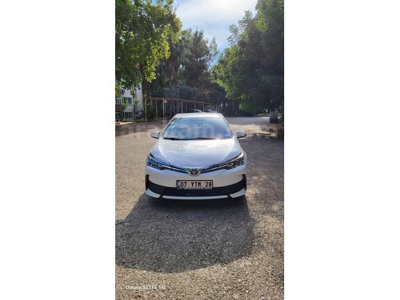 Akademisyenden Lokal Boyalı, Orijinal Kilometrede Temiz Corolla 1.33 Life