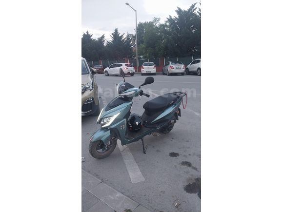 sahibinden temiz 1 senelik  Arora