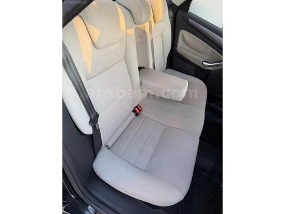DEĞİŞENSİZ BAKIMLI MONDEO TİTANIUM