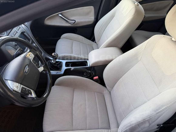 DEĞİŞENSİZ BAKIMLI MONDEO TİTANIUM