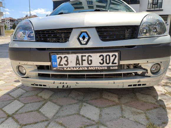 Sahibinden Renault Clio 1.4 Authentique 2004 Model  248.000 km Gri (Gümüş)