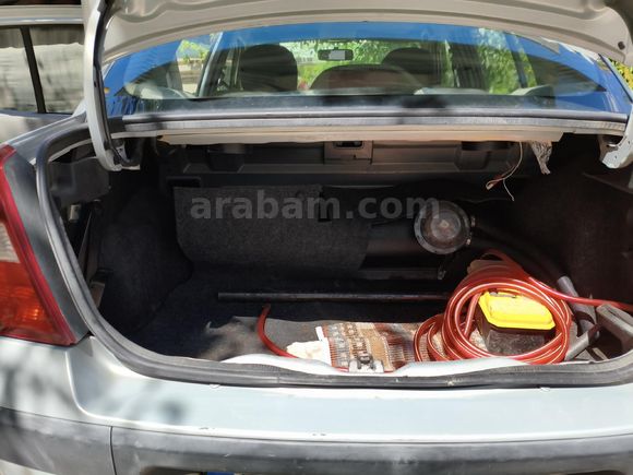 Sahibinden Renault Clio 1.4 Authentique 2004 Model  248.000 km Gri (Gümüş)