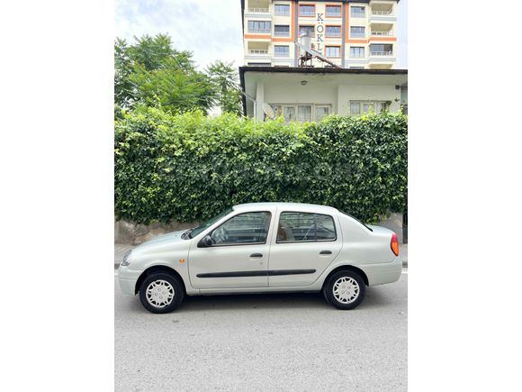 Sahibinden Renault Clio 1.4 RNA 2000 Model 