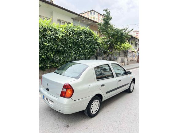 Sahibinden Renault Clio 1.4 RNA 2000 Model 