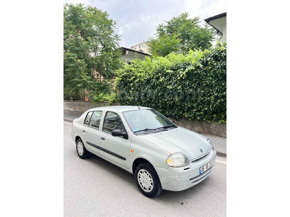 Sahibinden Renault Clio 1.4 RNA 2000 Model 