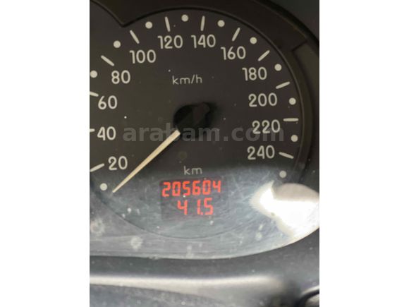 Sahibinden Renault Clio 1.4 RNA 2000 Model 