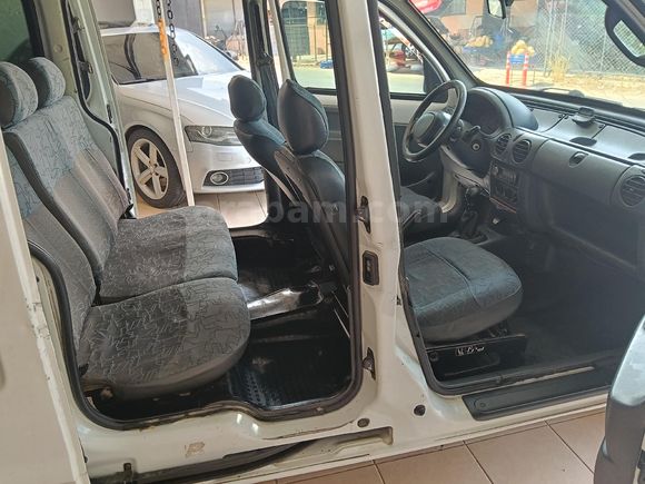 Galeriden Renault Kangoo 1.9 D 2002 ÇİFT SÜRGÜLÜ Antalya