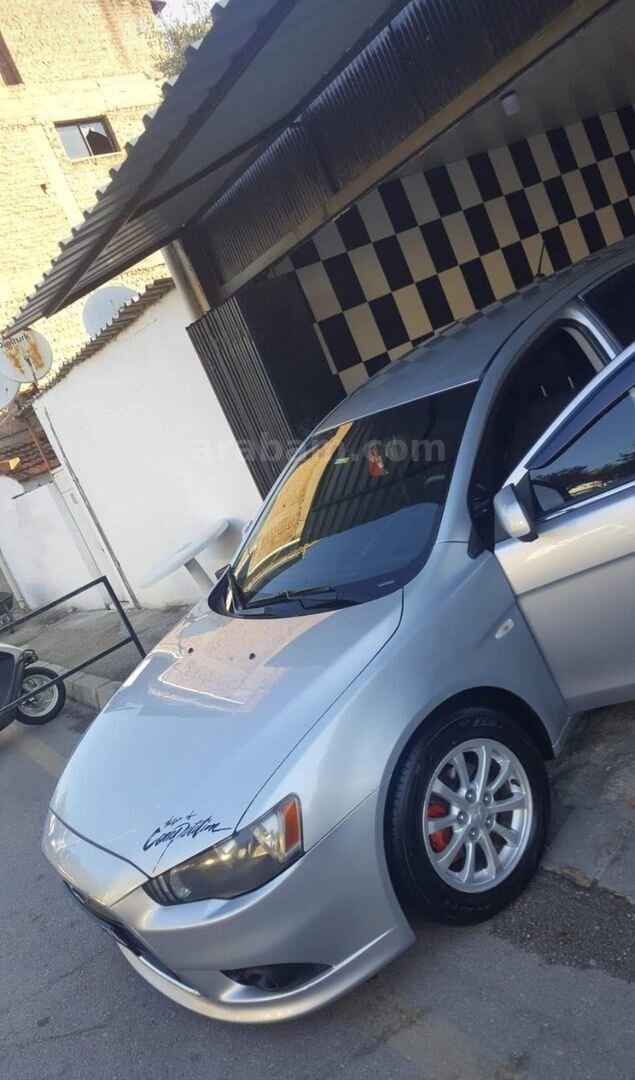 Sahibinden Mitsubishi Lancer 1.6 Invite 2011 Model Aydın 175.860 km Gri (Gümüş) 2