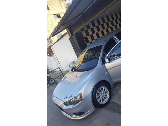 Mitsubishi Lancer 1.6 Invite 2011 Full