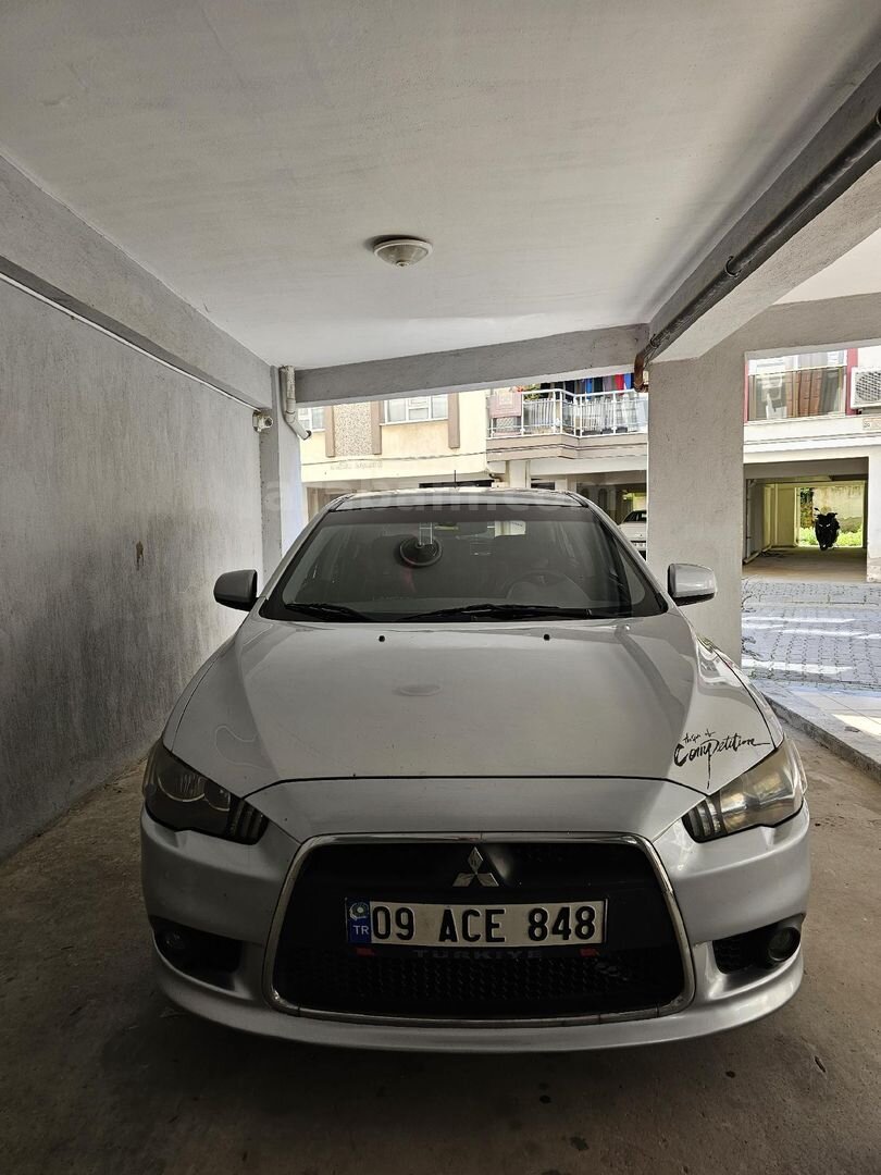Sahibinden Mitsubishi Lancer 1.6 Invite 2011 Model Aydın 175.860 km Gri (Gümüş) 3