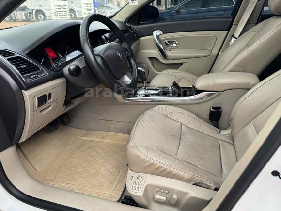 Galeriden Renault Latitude 2.0 dCi Executive 2011 Model Mardin