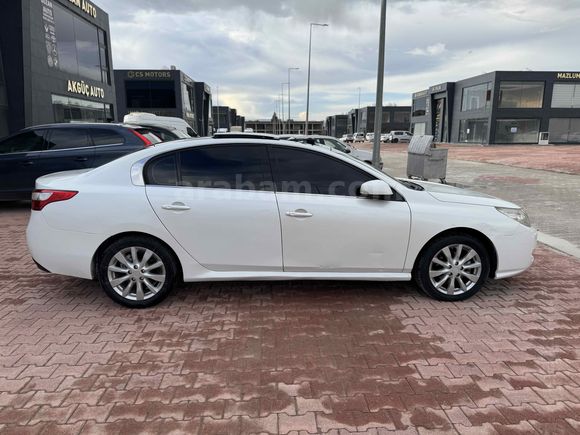 Galeriden Renault Latitude 2.0 dCi Executive 2011 Model Mardin