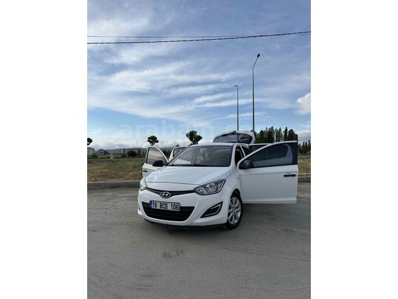 Sahibinden Hyundai i20 1.4 CVVT Jump 2014 Model 