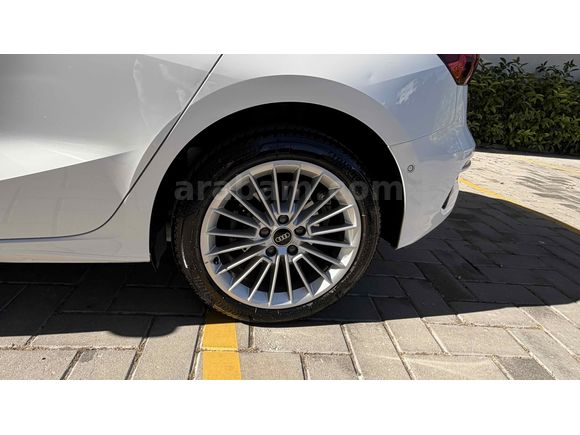 Sahibinden Audi A3 Sportback 35 TFSI Advanced 2023 Model İzmir