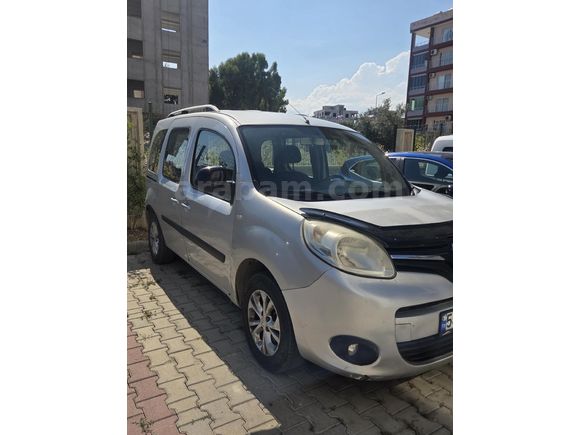 Sahibinden Renault Kangoo Multix 1.5 dCi Joy 2014 Model