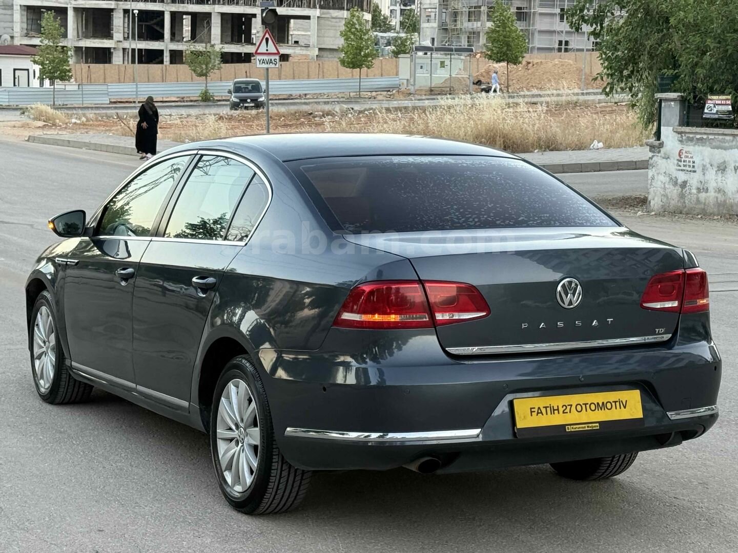 Galeriden Volkswagen Passat 1.6 TDi BlueMotion Comfortline 2011 Model Gaziantep 330.000 km Gri 4