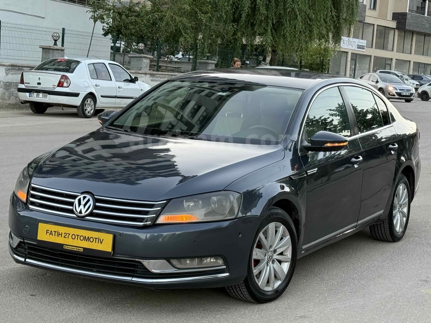 Galeriden Volkswagen Passat 1.6 TDi BlueMotion Comfortline 2011 Model Gaziantep 330.000 km Gri 2