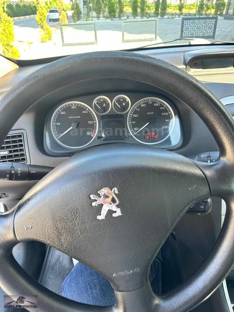 Galeriden Peugeot 307 1.4 HDi Envy 2005 Model Mersin 187.000 km Beyaz 7