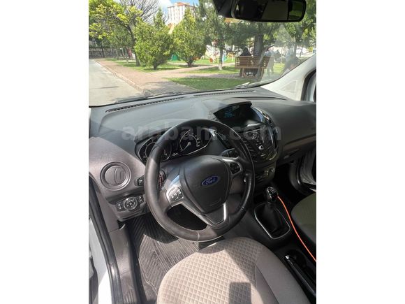 Sahibinden Ford Tourneo Courier 1.6 TDCi Titanium Plus 2017 Model 