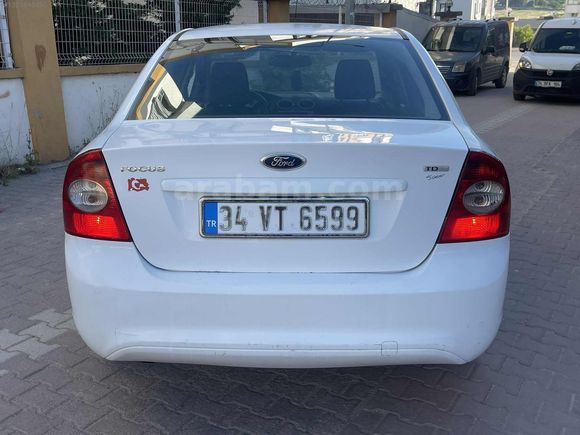 2010 MODEL TERTEMİZ MASRAFSIZ FOCUS TREND X AİLE ARACI