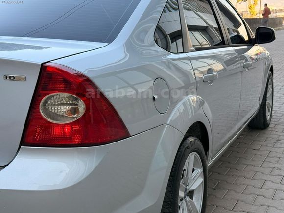 EMİN OTOMOTİVDEN FORD FOCUS 1.6 TRENT X
