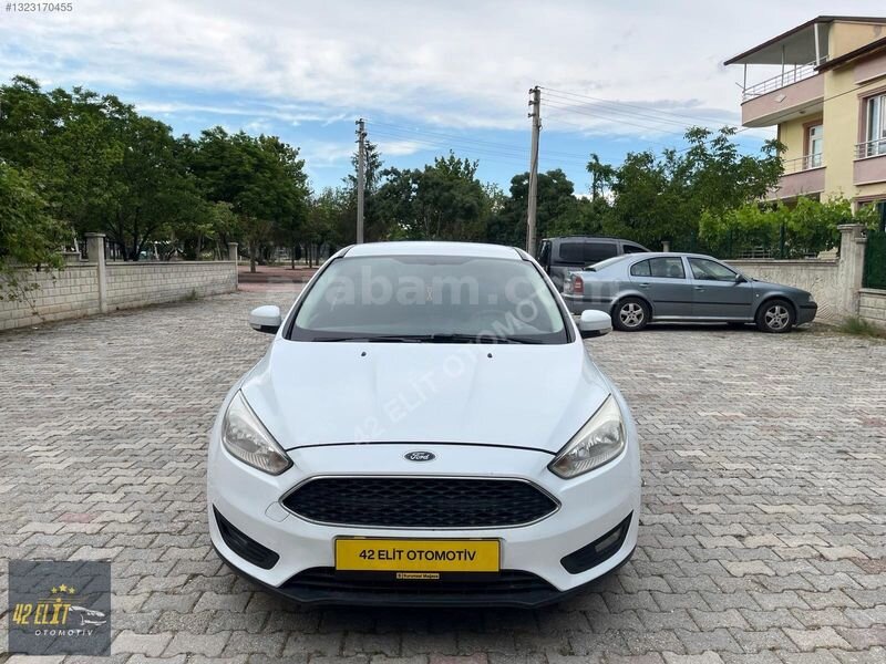 Galeriden Ford Focus 1.6 TDCi Trend X 2015 Model Konya 292.000 km Beyaz
