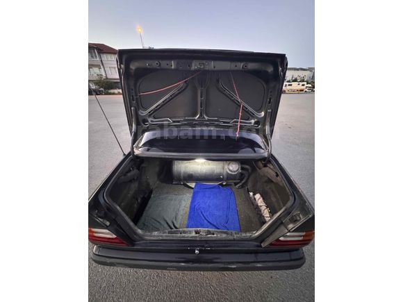 Sahibinden Mercedes - Benz 200 E 1989 Model 