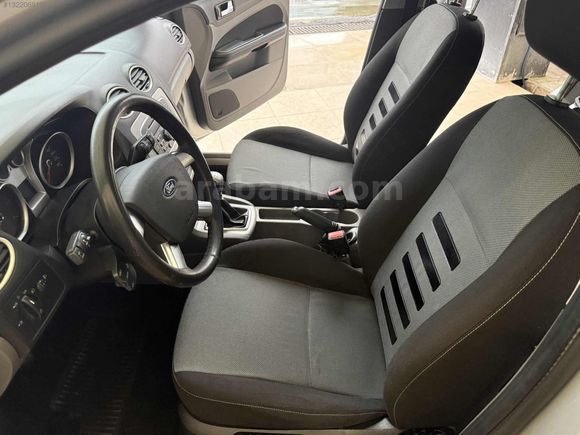 ÇOK TEMİZ_BAKIMLI_1.6 DİZEL_2011 TREND X_SEDAN FOCUS