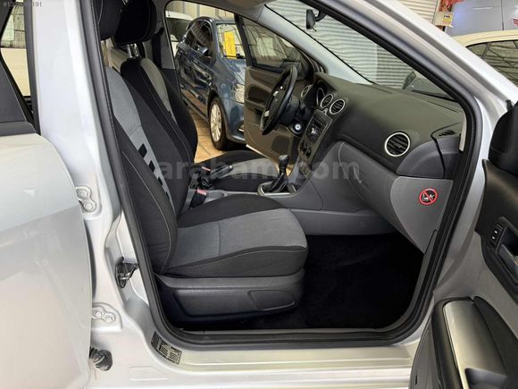 ÇOK TEMİZ_BAKIMLI_1.6 DİZEL_2011 TREND X_SEDAN FOCUS