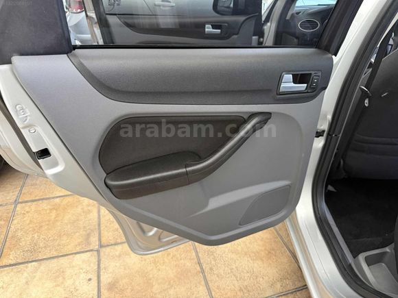 ÇOK TEMİZ_BAKIMLI_1.6 DİZEL_2011 TREND X_SEDAN FOCUS