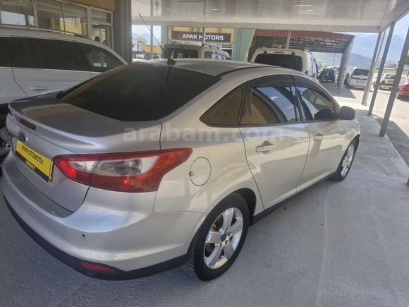 2012 FORD FOKUS MAKYAJLI KASA