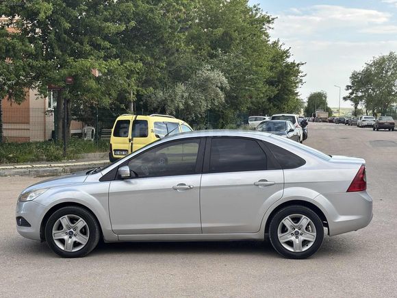 DEĞİŞENSİZ + HATASIZ + FOCUS + EMSALSİZ + 180.000 KM