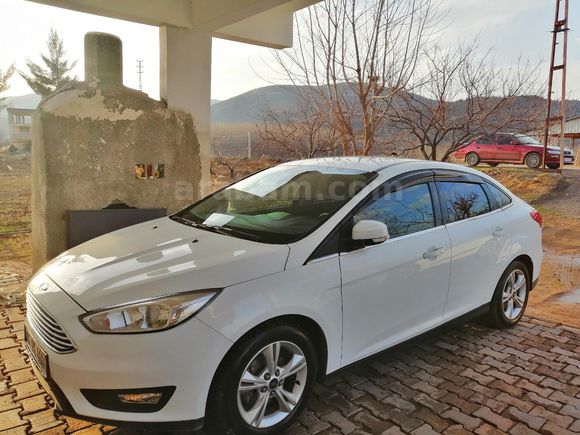 Sahibinden Ford Focus 1.6 Ti-VCT Style 2016 Model