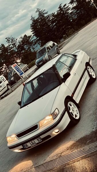 Sahibinden Subaru Legacy 2.0 1993 Model Sakarya 392.000 km Beyaz