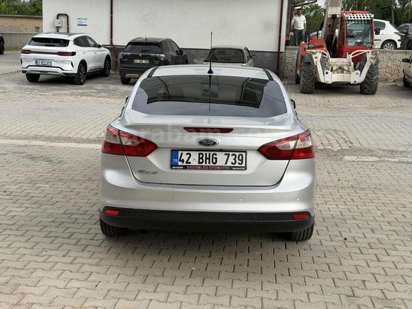 1.6 TDCI FORD FOCUS 258 bin km 2012 model