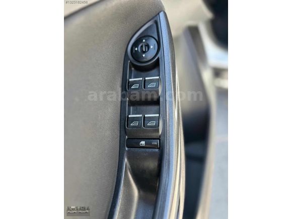 SUNA OTOMOTİV FOCUS DIZEL MANUL TERTEMİZ BAKIMLI