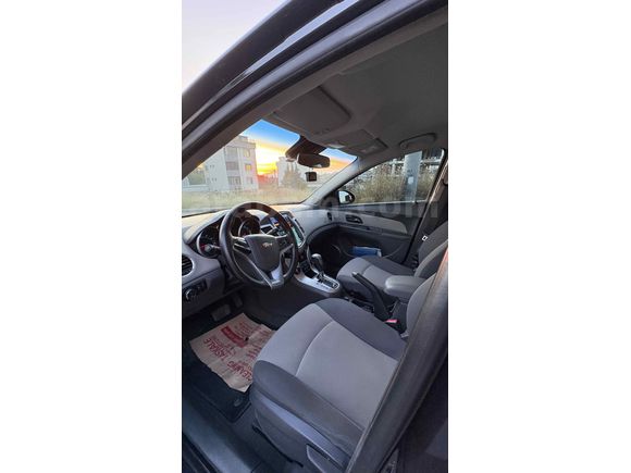 İLK SAHİBINDEN TEMIZ CHEVROLET CRUZE