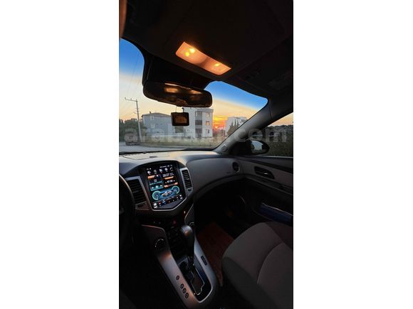 İLK SAHİBINDEN TEMIZ CHEVROLET CRUZE