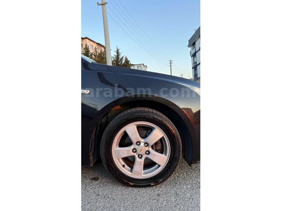 İLK SAHİBINDEN TEMIZ CHEVROLET CRUZE
